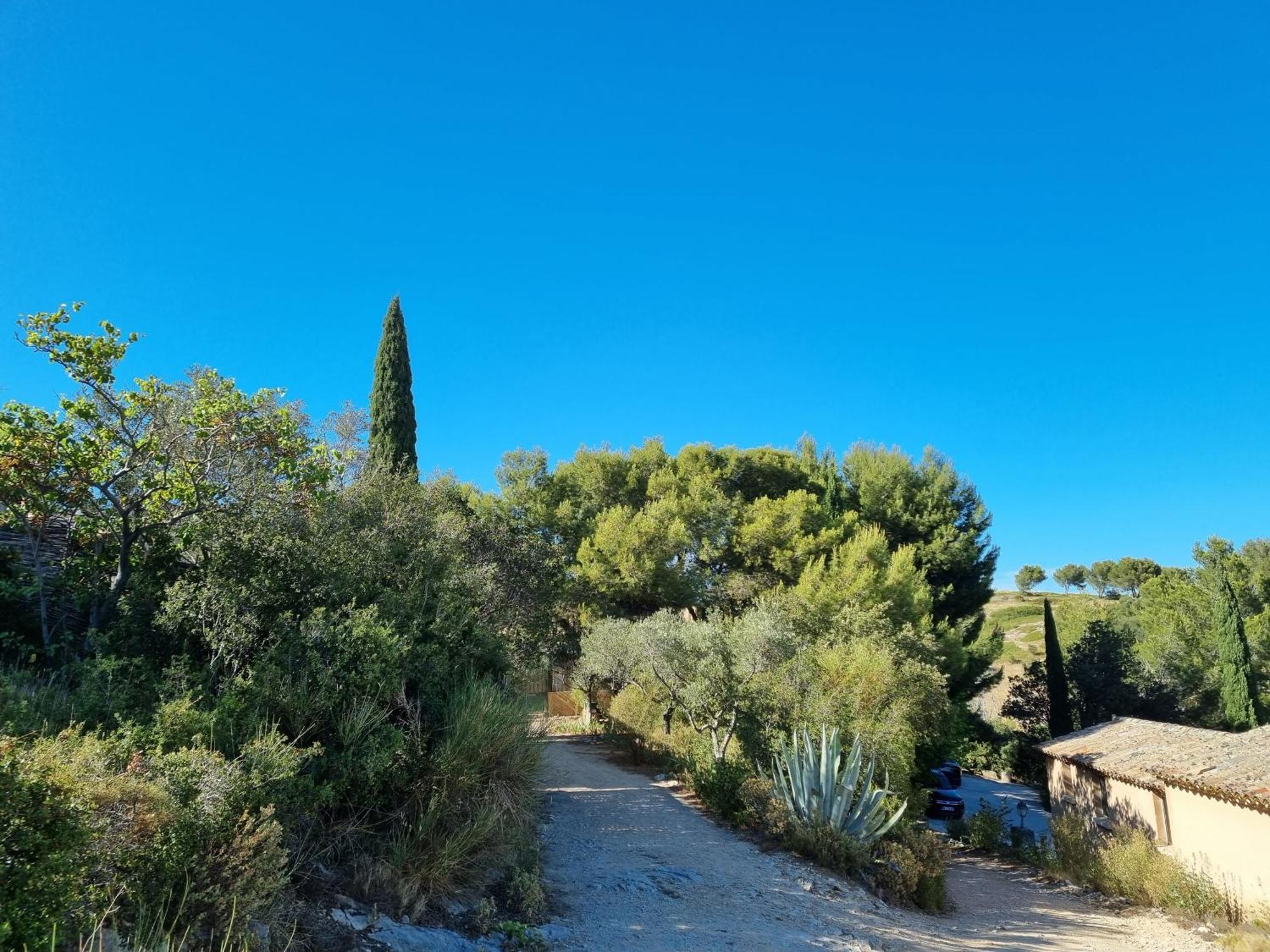 Les Garrigues De La Vallee Des Baux Paradou Exterior foto