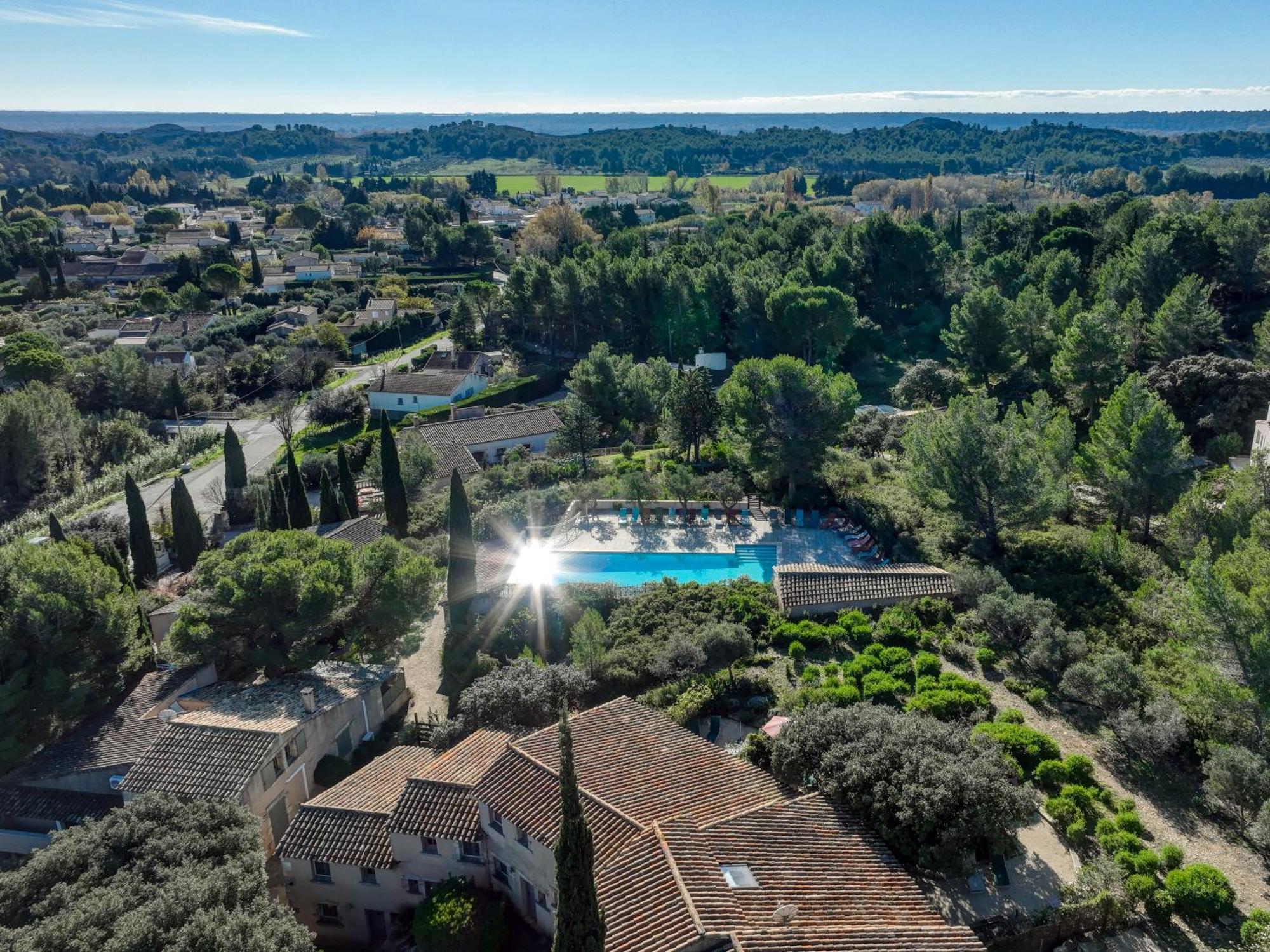 Les Garrigues De La Vallee Des Baux Paradou Exterior foto