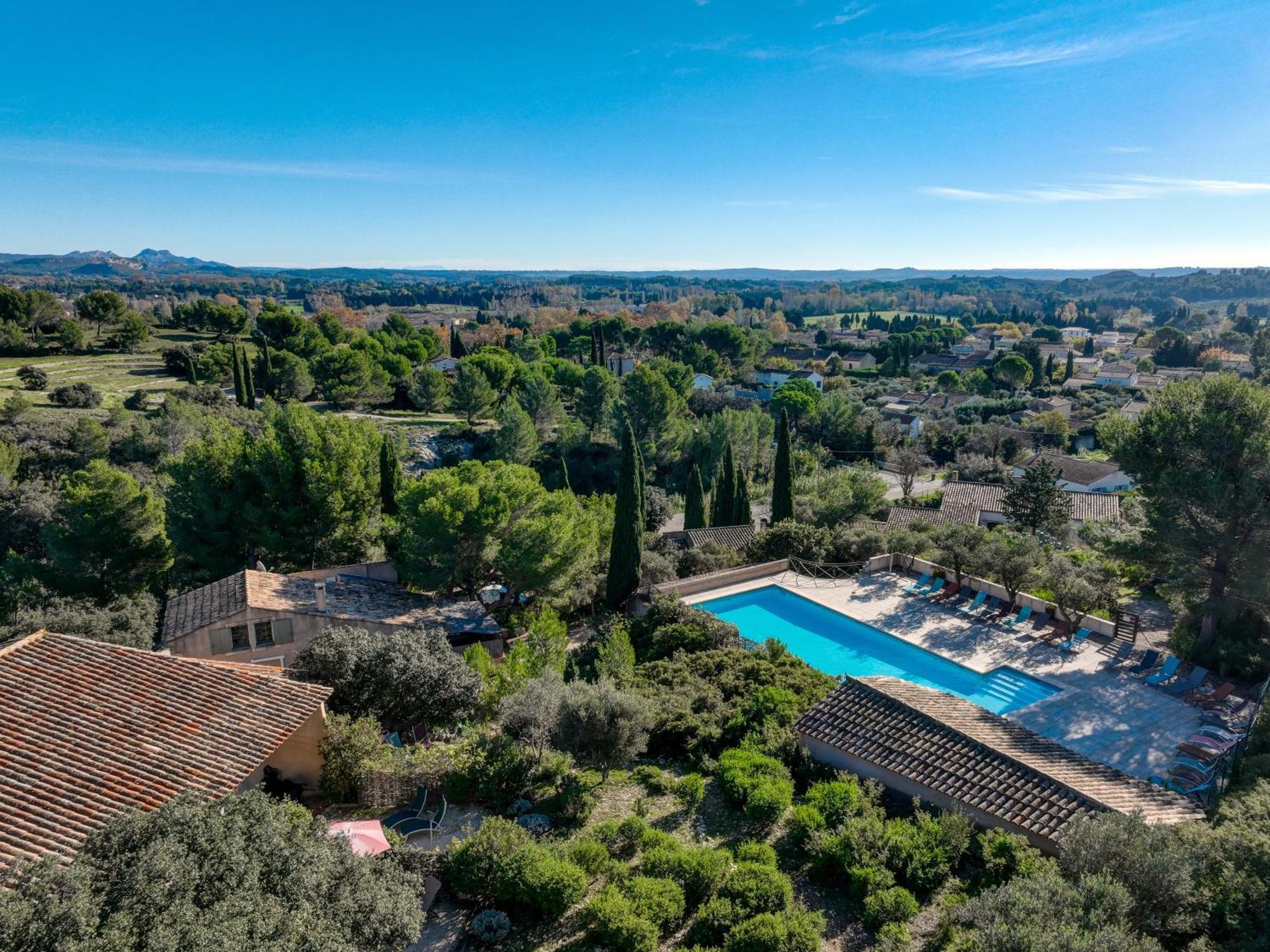 Les Garrigues De La Vallee Des Baux Paradou Exterior foto